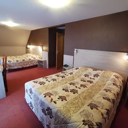 Au Parc Des Cigognes Hotel