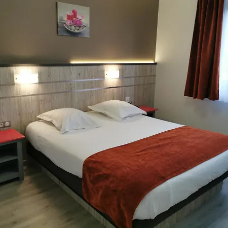 Au Parc Des Cigognes