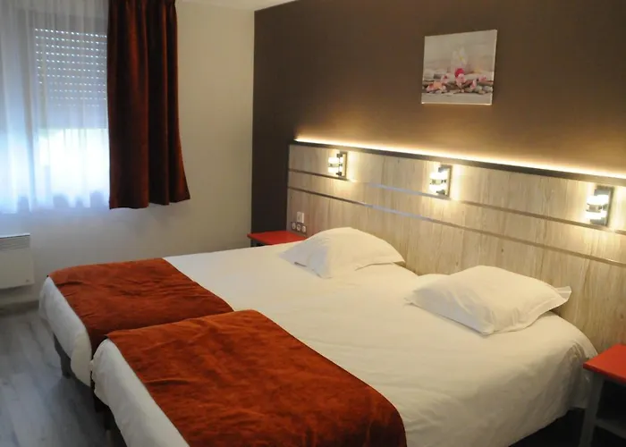 Hotel Au Parc Des Cigognes 2*